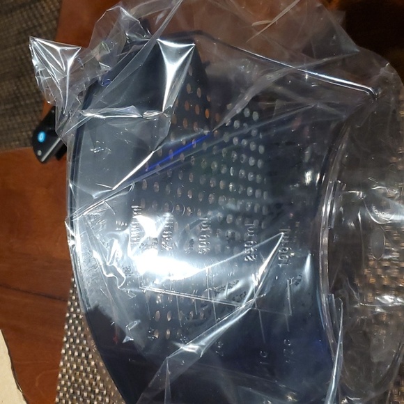 Trudeau Gravy Separator with integrated strainer 4 Cups - BRAND NEW - Picture 4 of 8